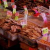 (美食大冒险小蕾可爱)小蕾美食大冒险：意外变大肚子，美食探险引发变故。