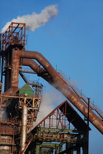 (雷霆炸翻天三职业下载)雷霆炸翻天手游：打破次元壁的惊险冒险之旅