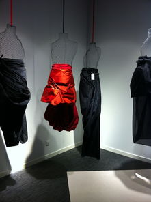 探索2024年泰拉贝尔最新服饰趋势：时尚前沿之旅，时尚界的未来展望