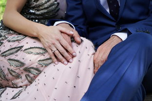 (谈恋爱好难受怎么办)谈恋爱难受还有必要在一起吗？考虑感情与幸福的真正意义