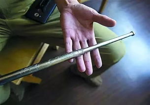 未成年人持甩棍打人,该如何合法处理及预防? 未成年人持甩棍打人,该如何合法处理及预防?