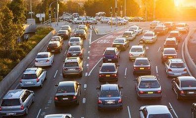 2025年澳门正版免费资本车或2025天天彩资料大全最新版:15-22-36-33-13-41 T:43,精准解读、专家解析解释与落实-杜绝欺诈的巧言辞